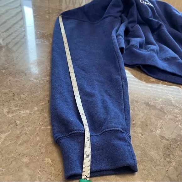 JPT Classics purple long sleeve kangaroo pouch drawstring hood moose on front XS - Picture 8 of 11